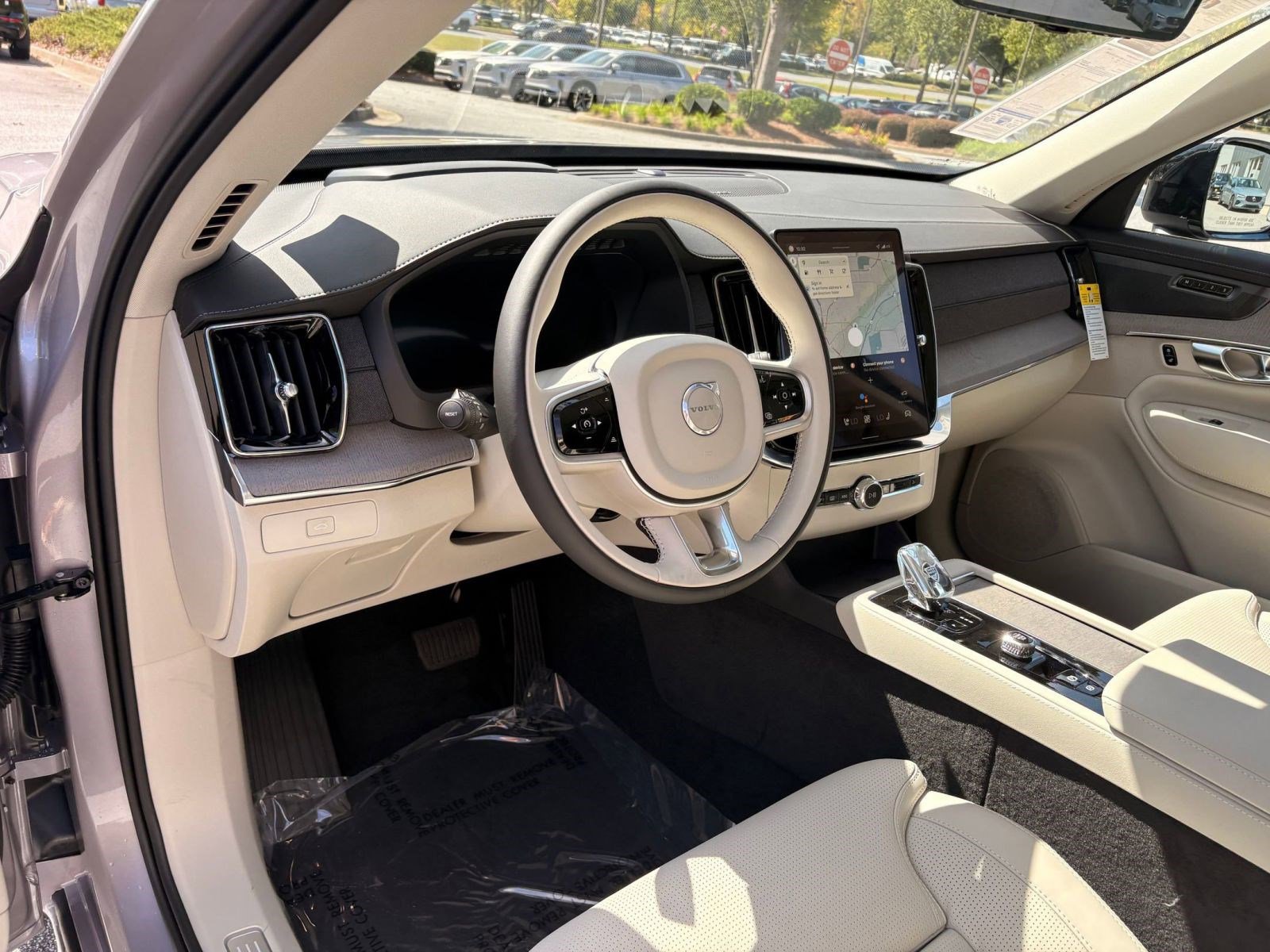 New 2026 Volvo XC90 B6 Ultra w/ Protection Package image 4