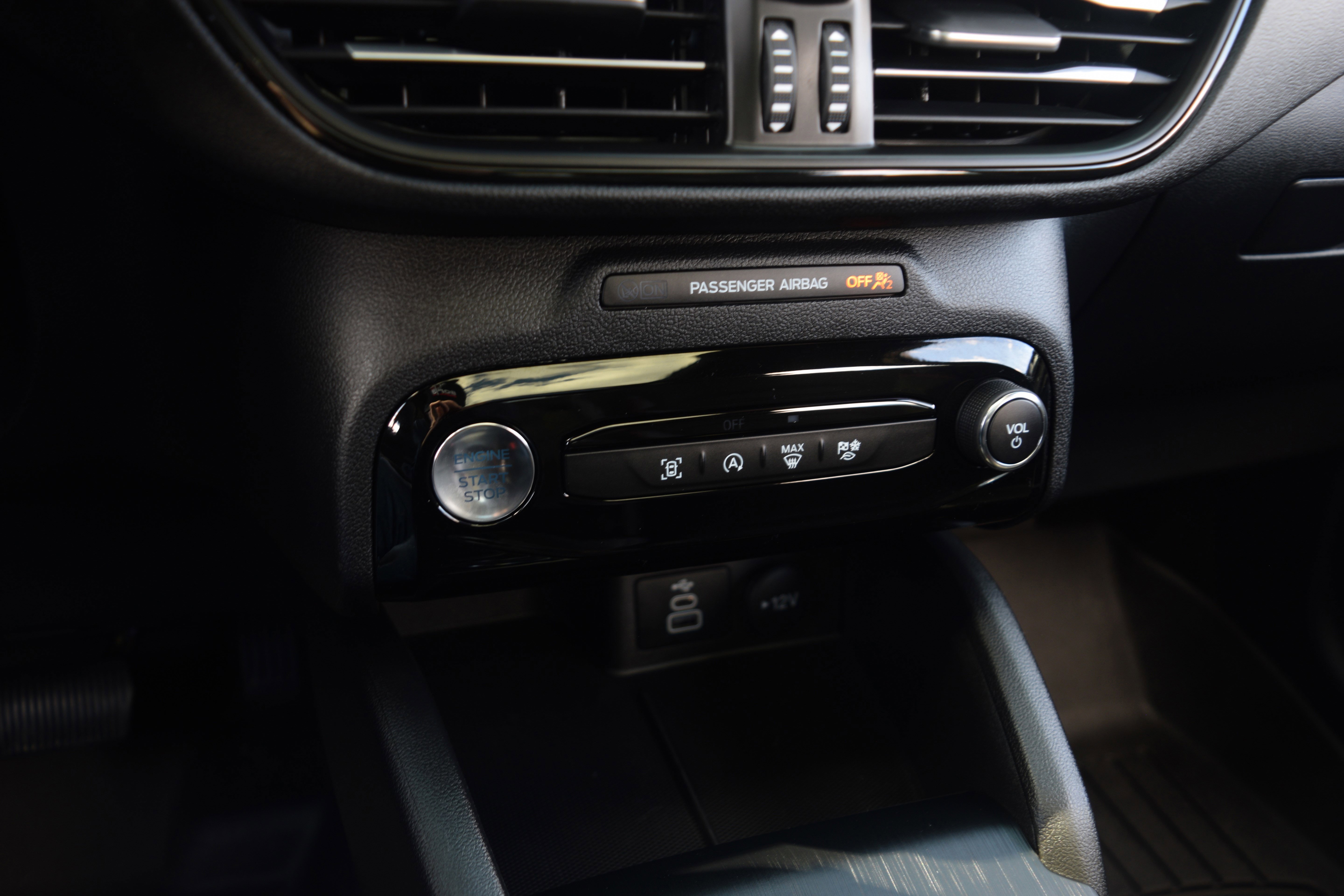 Used 2025 Ford Escape ST-Line w/ Tech Pack #1 image 11