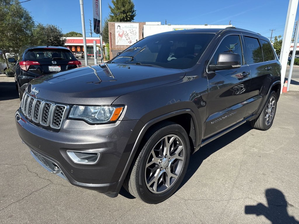 Used 2018 Jeep Grand Cherokee Limited image 2