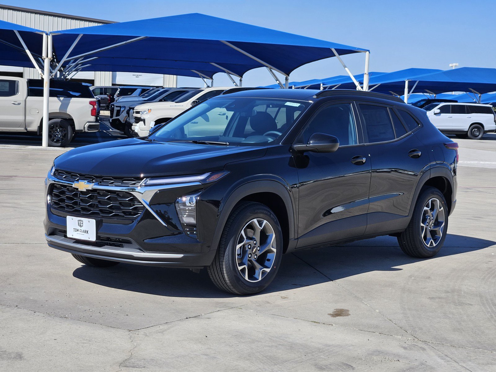 New 2026 Chevrolet Trax LT w/ Driver Confidence Package FWD image 2