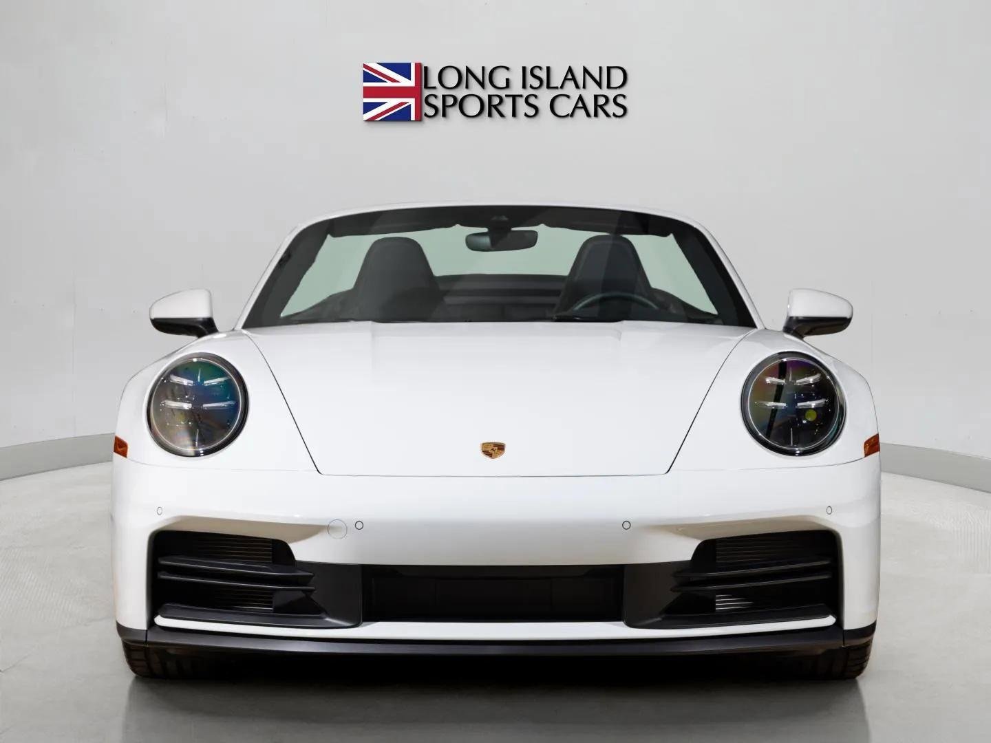 Used 2025 Porsche 911 Carrera image 3