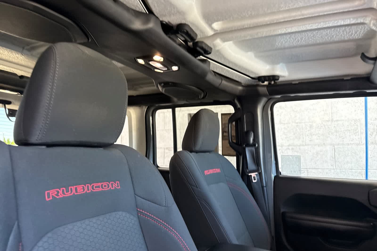 Used 2021 Jeep Wrangler Unlimited Rubicon AWD/4WD image 16