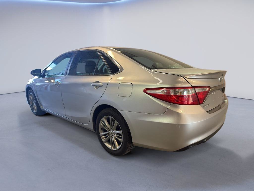 Used 2016 Toyota Camry SE FWD image 5
