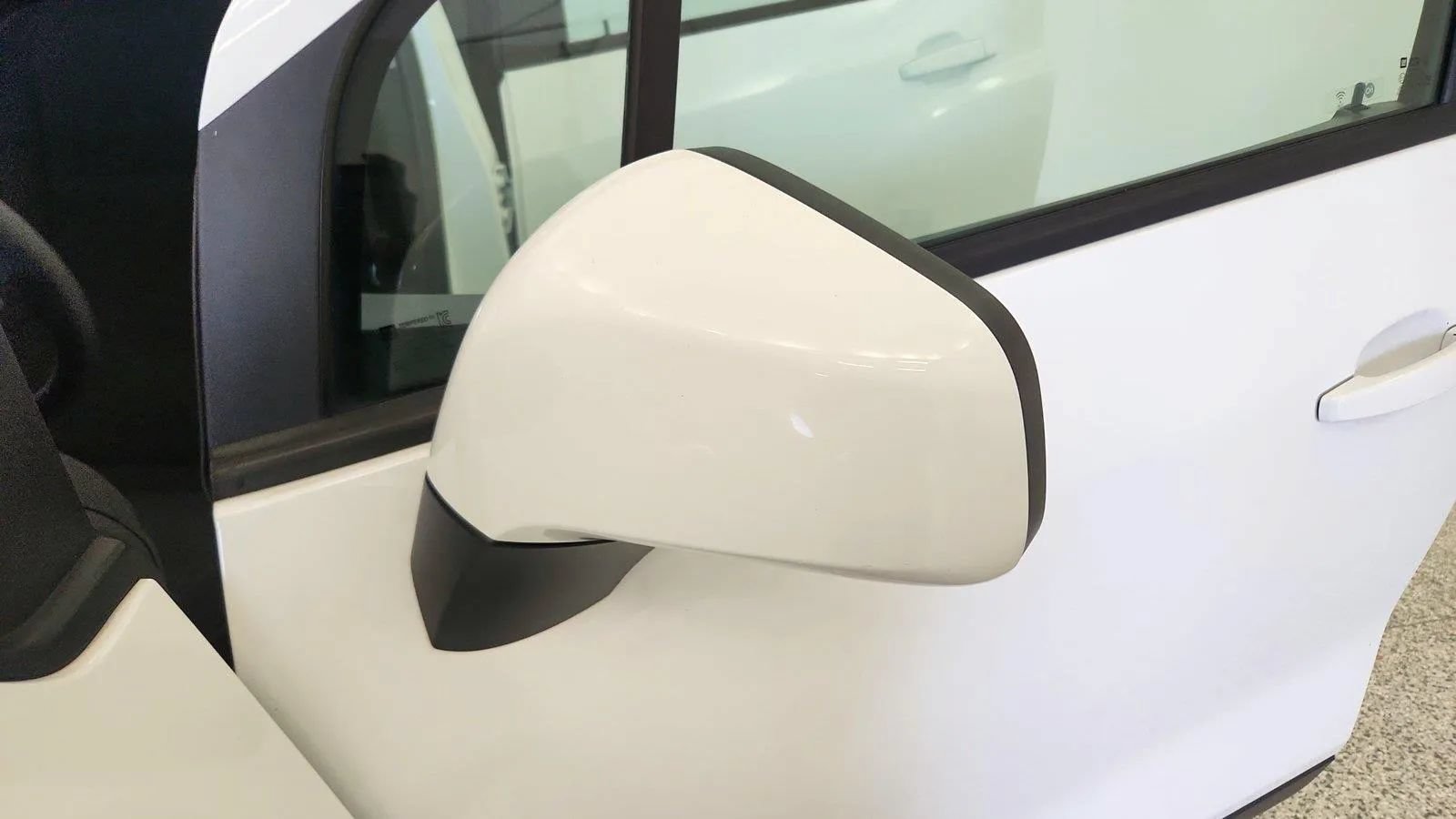 Used 2020 Chevrolet Trax LS FWD image 35