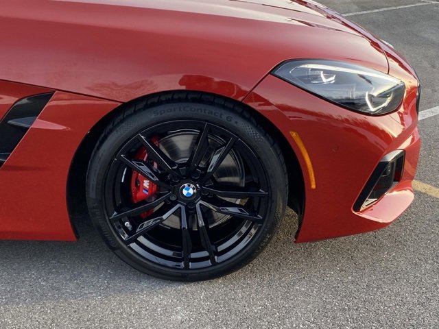 Used 2024 BMW Z4 M40i w/ Premium Package image 10