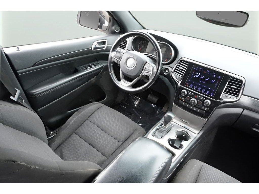 Used 2020 Jeep Grand Cherokee Laredo w/ Security & Convenience Group AWD/4WD image 28