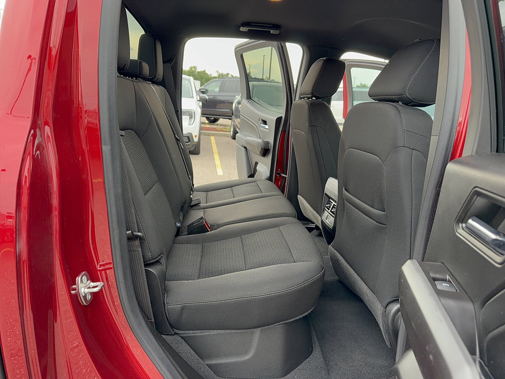 Used 2024 Chevrolet Colorado LT RWD image 14