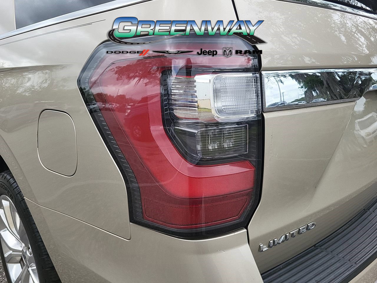 Used 2018 Ford Expedition Limited w/ Equipment Group 302A image 6