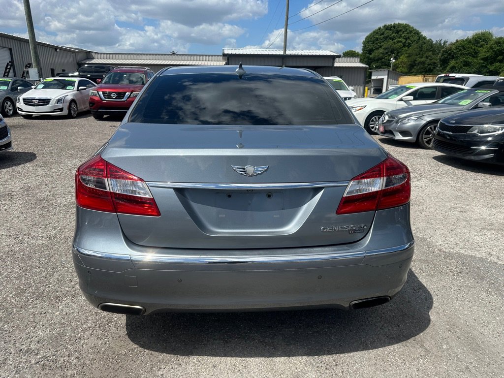Used 2014 Hyundai Genesis 5.0 R-Spec image 5