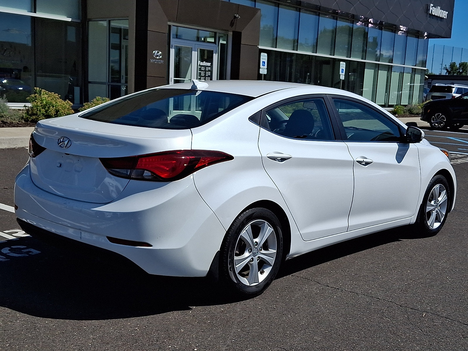 Used 2016 Hyundai Elantra Value Edition FWD image 5