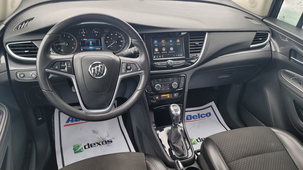 Used 2022 Buick Encore Preferred image 24