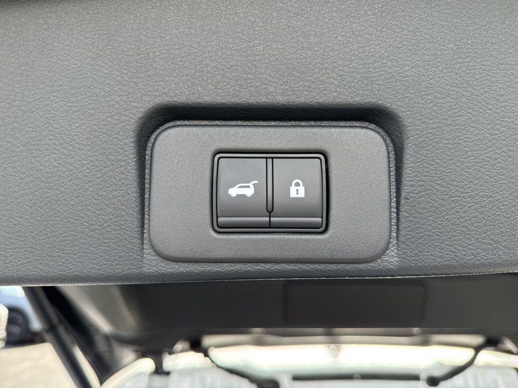 New 2026 Nissan Rogue Platinum w/ Platinum Premium Package AWD/4WD image 18