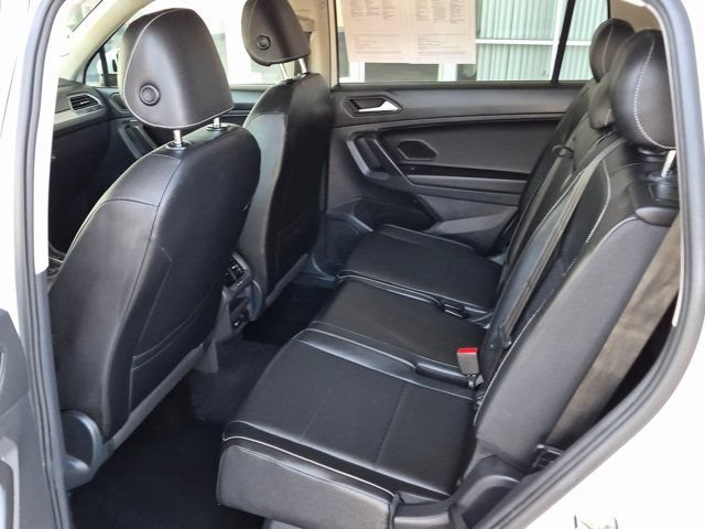 Used 2021 Volkswagen Tiguan SE FWD image 14