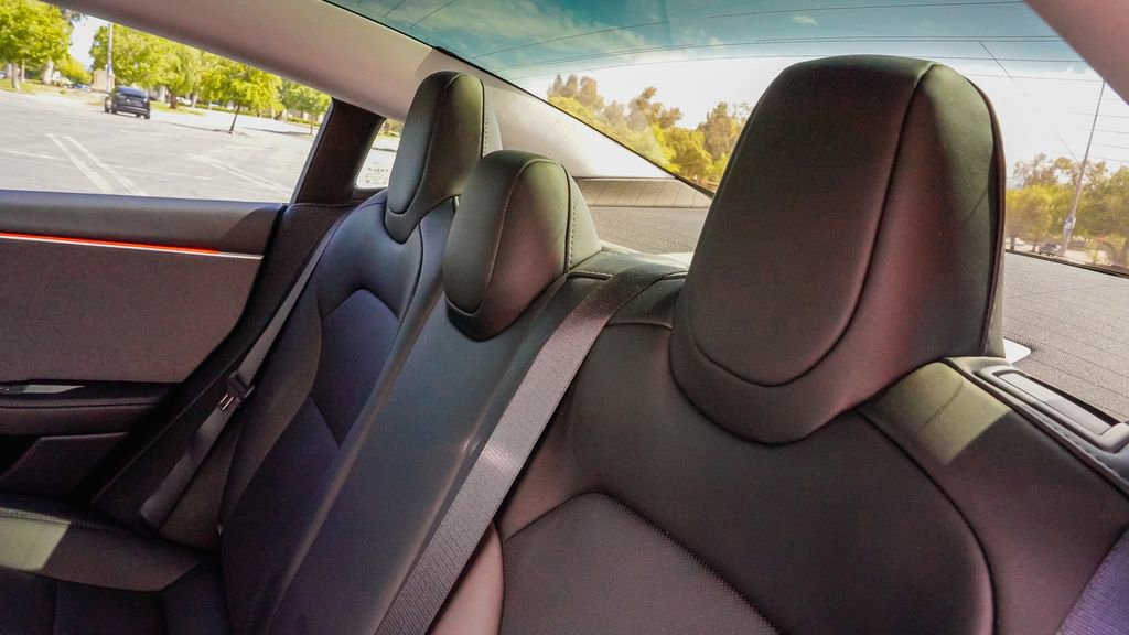 Used 2025 Tesla Model 3 Long Range RWD image 12