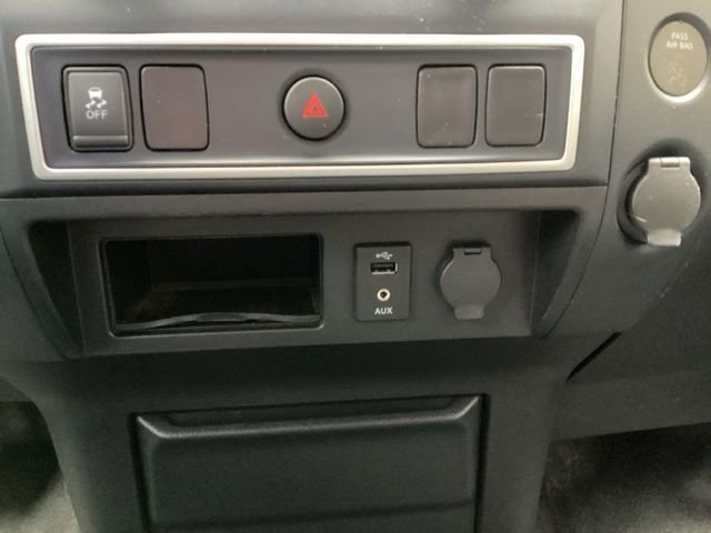 Used 2017 Nissan Titan S image 17