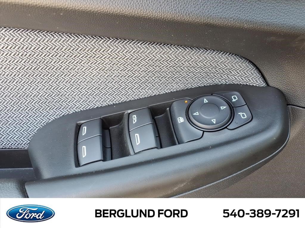 Used 2022 Chevrolet TrailBlazer LT FWD image 17