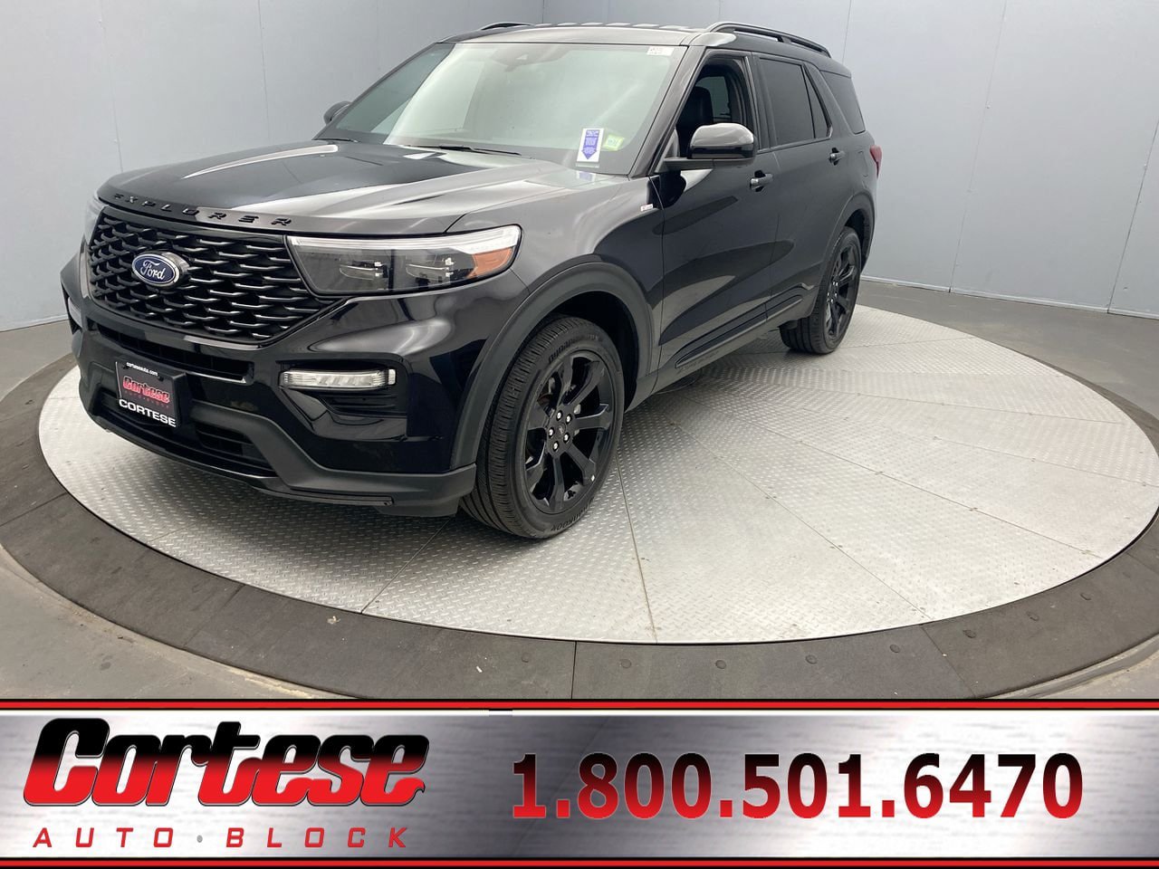 Used 2023 Ford Explorer ST-Line AWD/4WD image 1