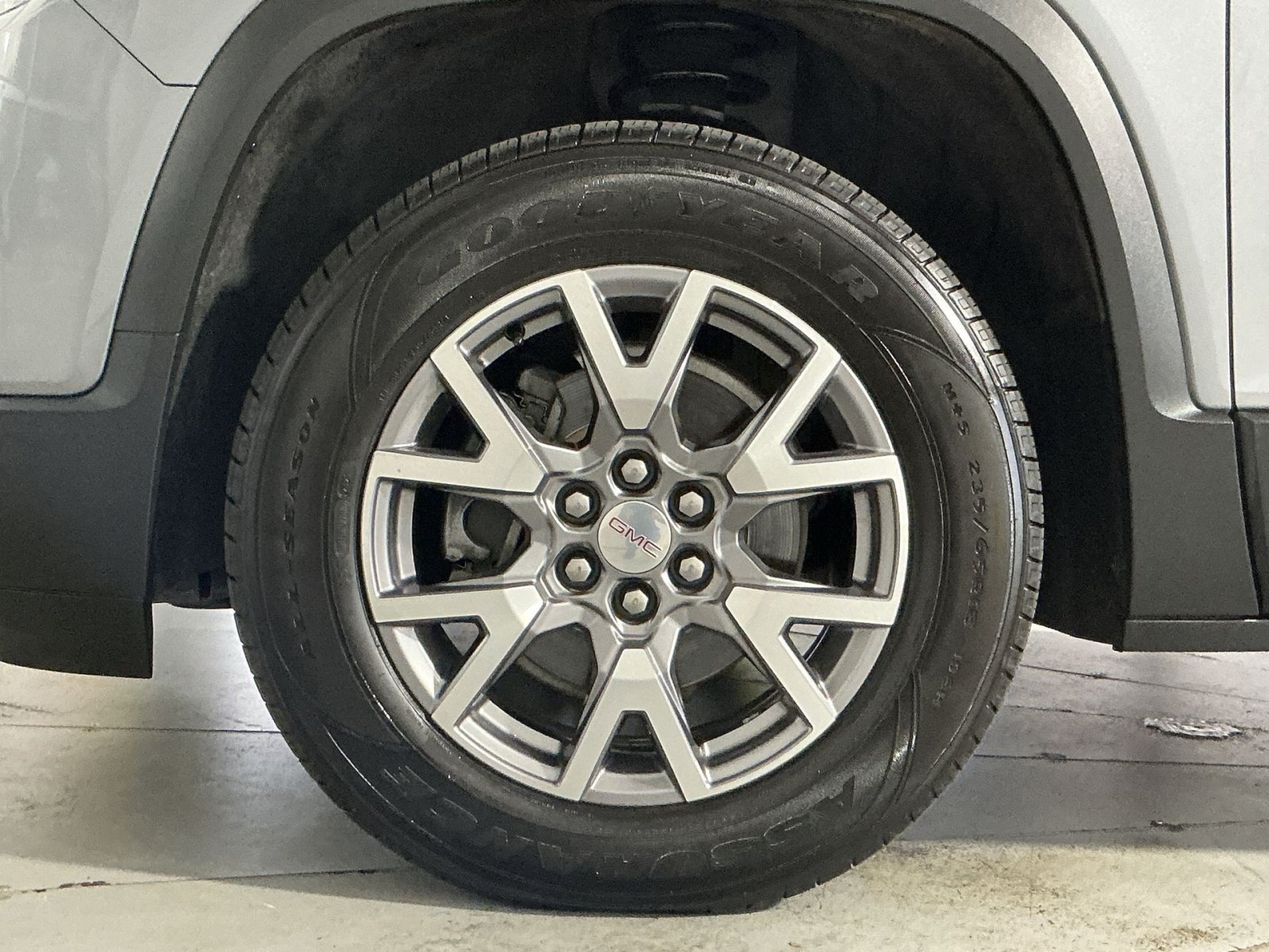 Used 2020 GMC Acadia SLT w/ Driver Alert Package II FWD image 13