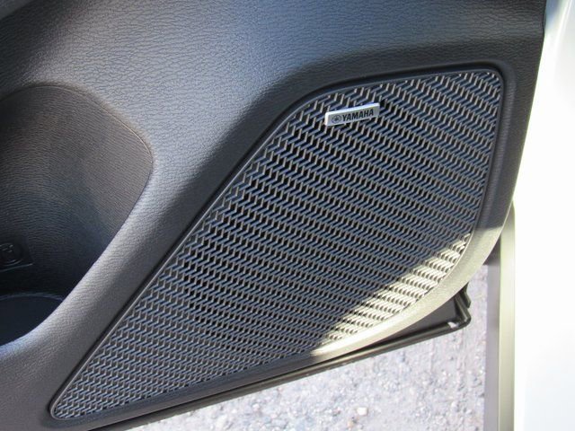 New 2026 Mitsubishi Outlander ES image 12