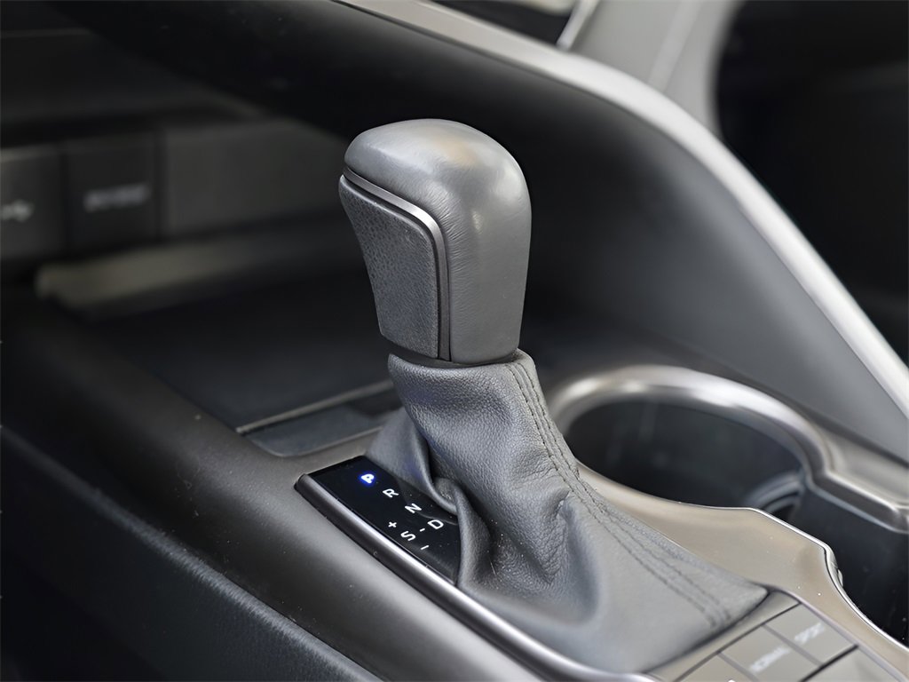 Used 2024 Toyota Camry SE w/ Cold Weather Package image 33