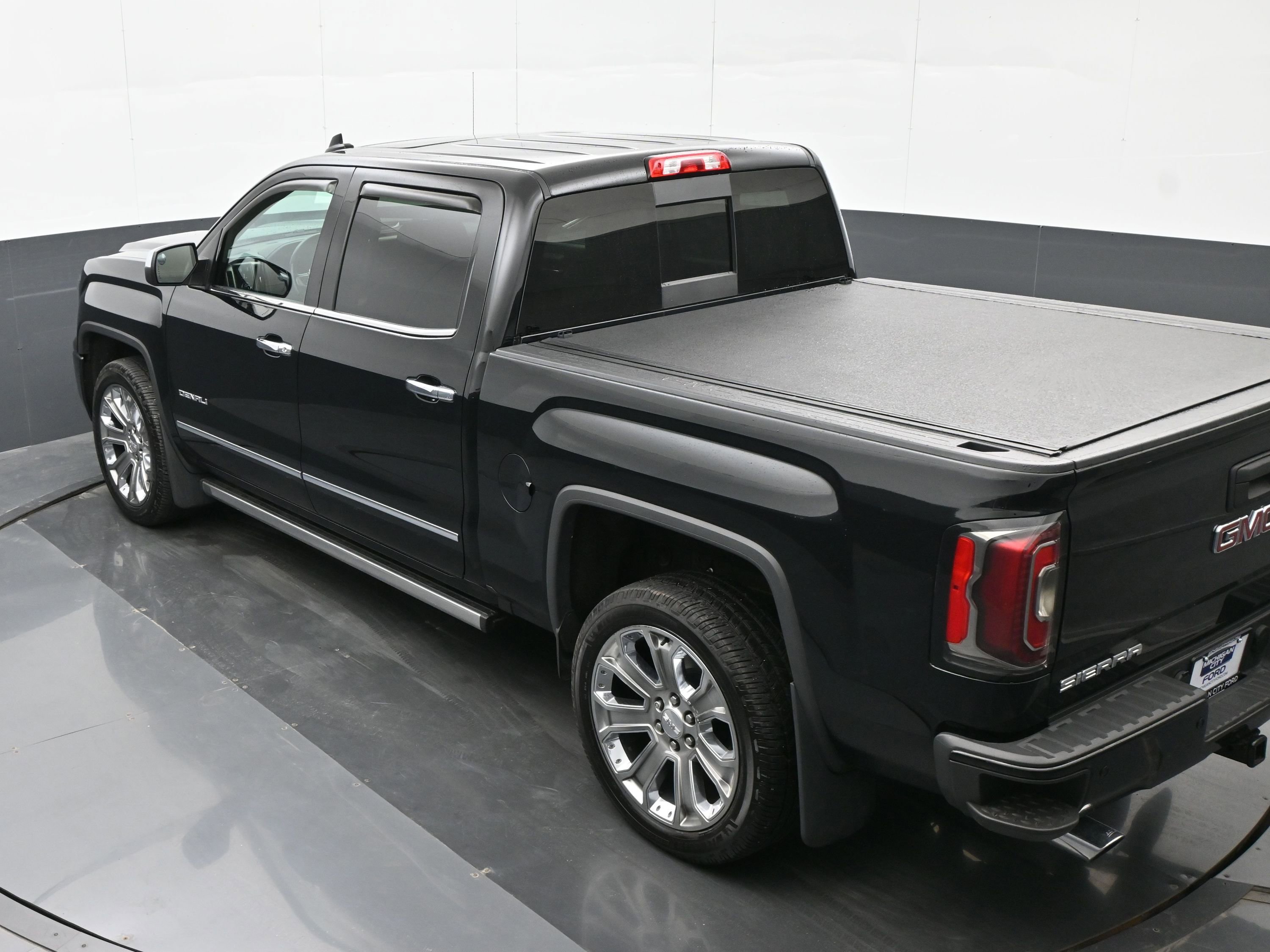 Used 2018 GMC Sierra 1500 Denali w/ Denali Ultimate Package image 29