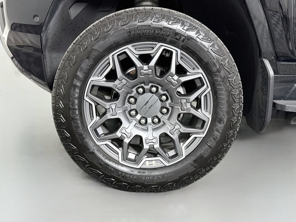 Used 2024 GMC Hummer EV 3X w/ LPO, Sport Package AWD/4WD image 31