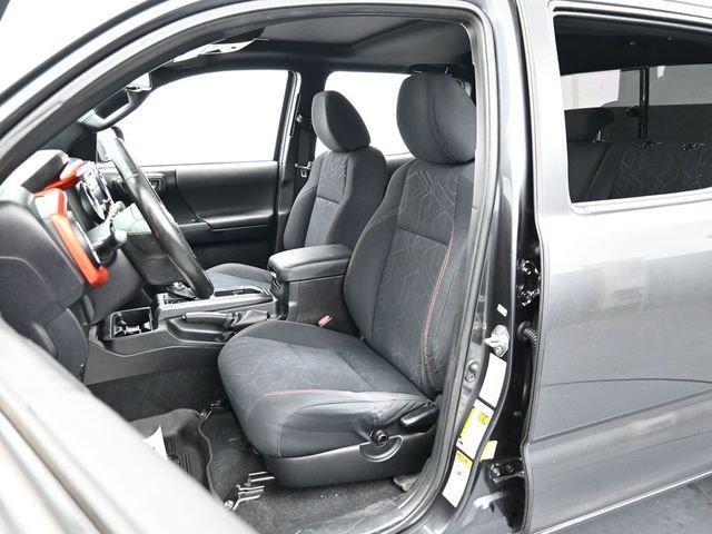 Used 2016 Toyota Tacoma TRD Sport RWD image 11