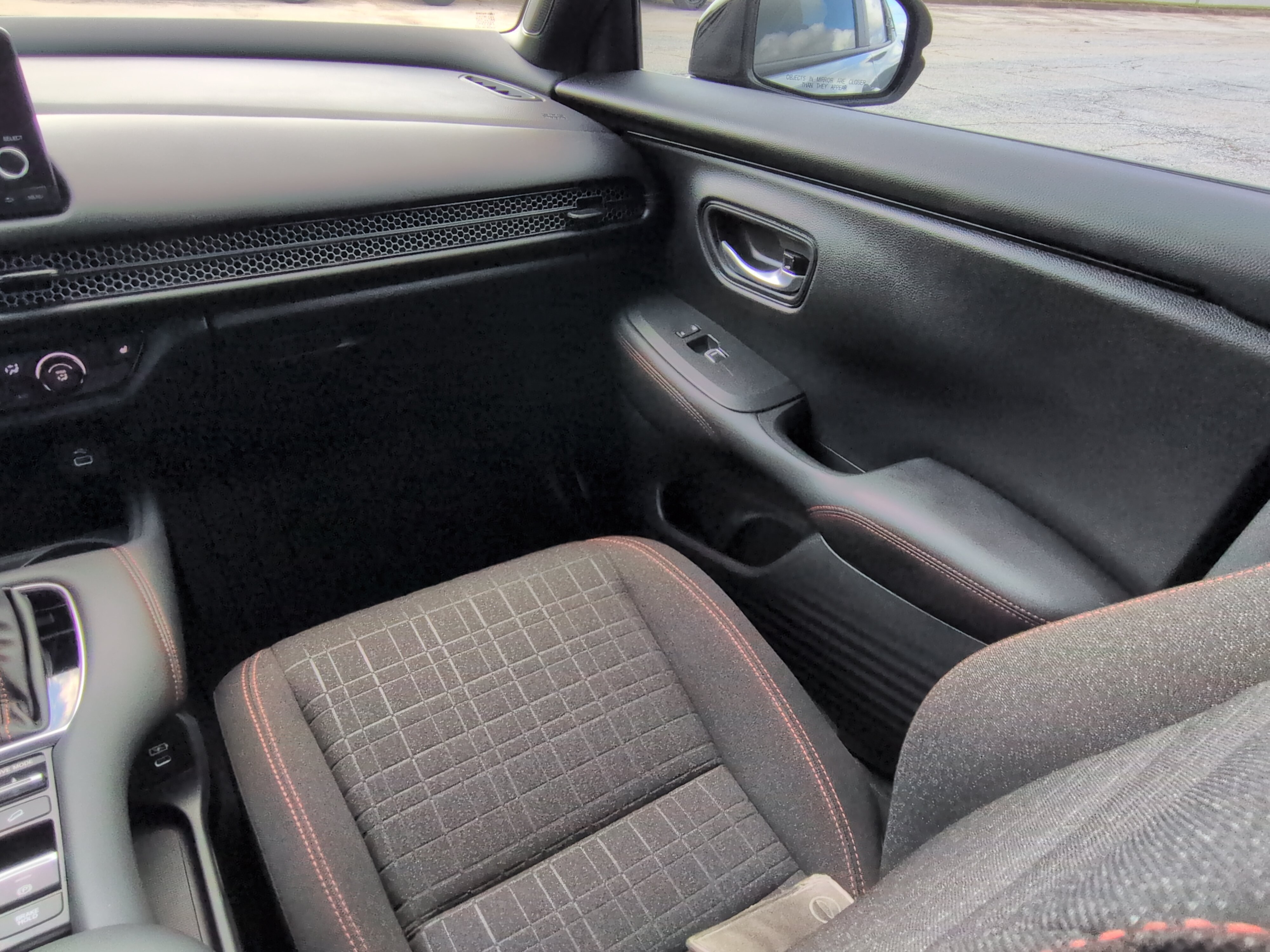 Used 2025 Honda HR-V Sport image 15