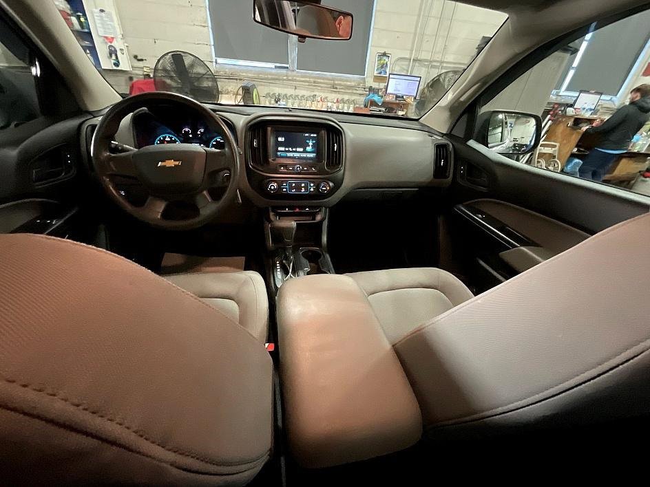 Used 2018 Chevrolet Colorado W/T image 3