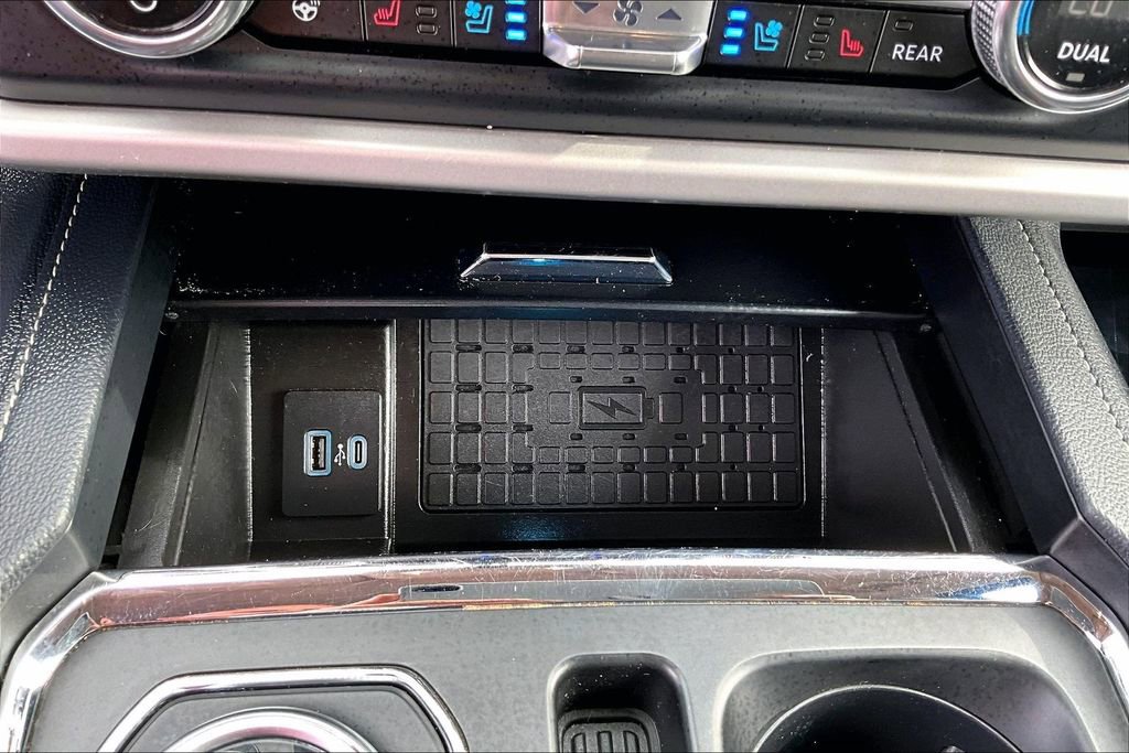 Used 2024 Ford Expedition XLT image 19