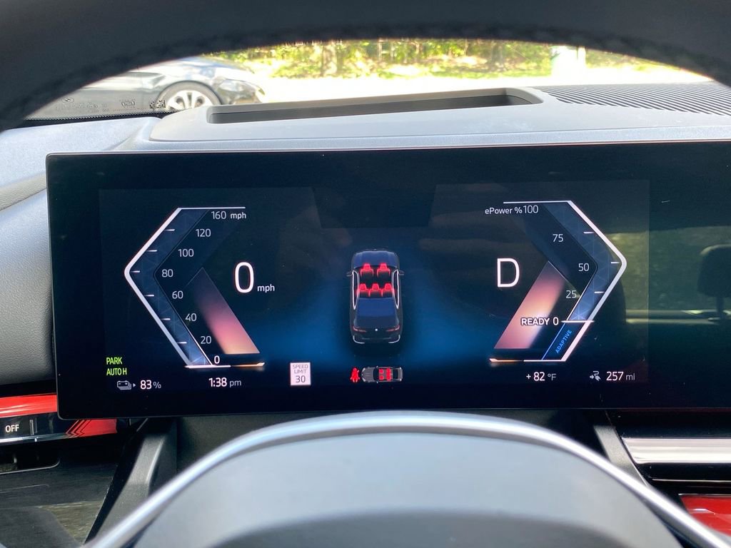 Used 2025 BMW i5 eDrive40i w/ Premium Package image 13