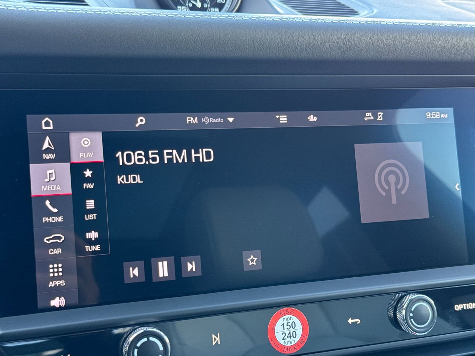 Certified 2023 Porsche Macan Turbo image 21