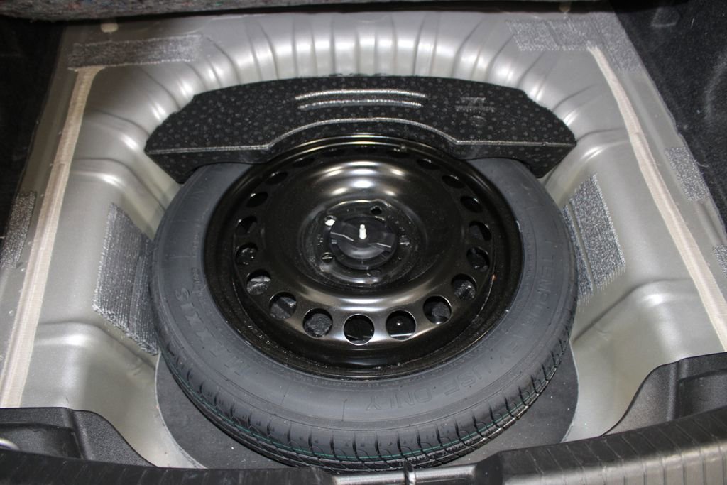 Used 2024 Chevrolet Malibu LT image 28