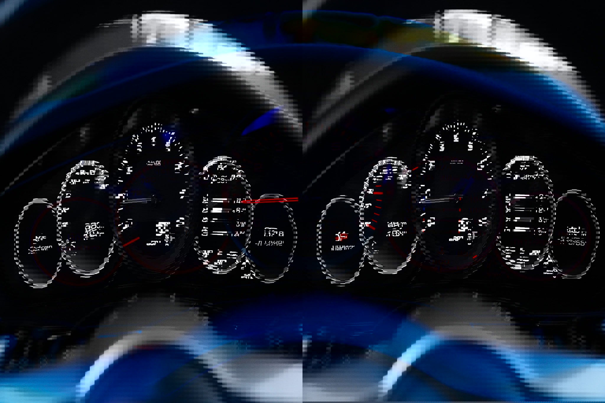 Used 2018 Porsche Panamera image 34