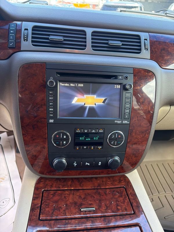 Used 2013 Chevrolet Suburban LTZ AWD/4WD image 18