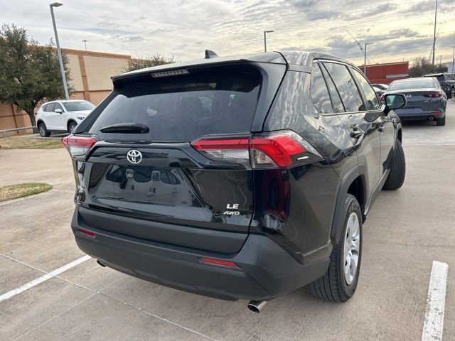 Used 2025 Toyota RAV4 LE image 3