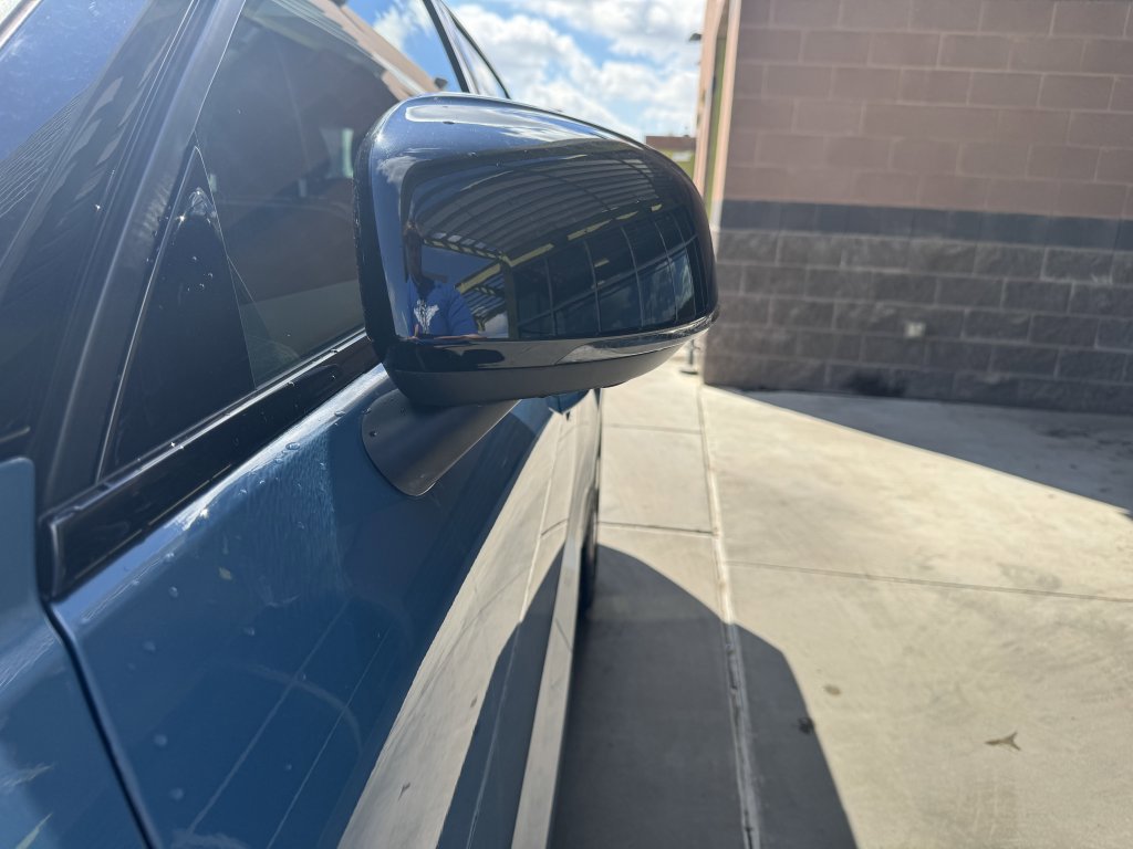 Used 2022 Volvo C40 P8 Recharge Ultimate image 10