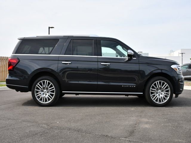 Used 2022 Ford Expedition Max Platinum AWD/4WD image 8