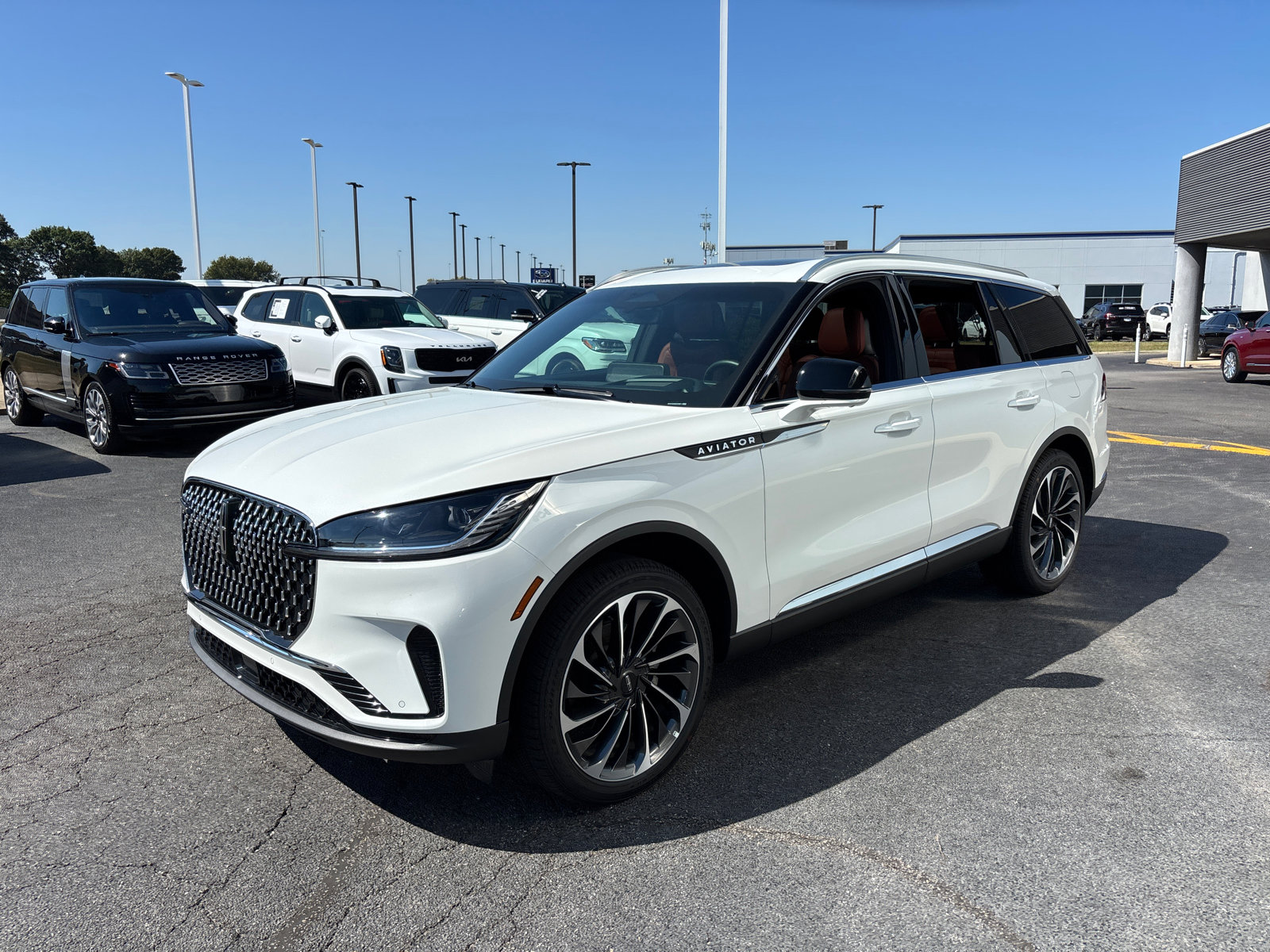 New 2025 Lincoln Aviator Reserve w/ Equipment Group 201A image 3