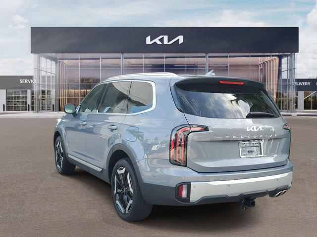 Used 2024 Kia Telluride EX w/ EX Captain's Chair Package FWD image 4