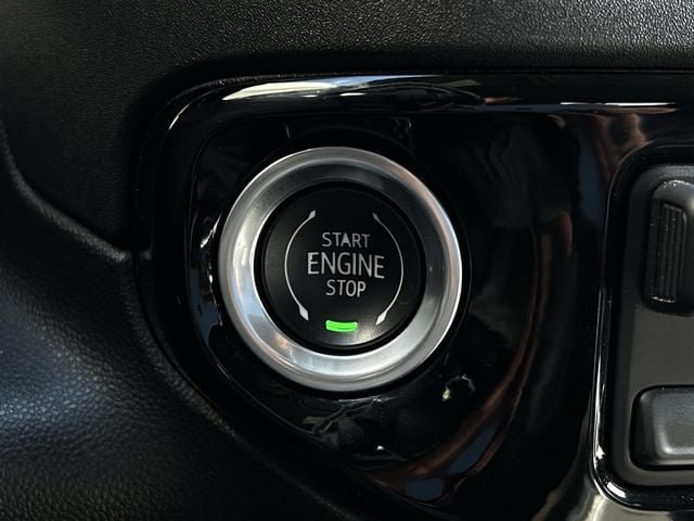 Used 2023 GMC Sierra 1500 SLT AWD/4WD image 22