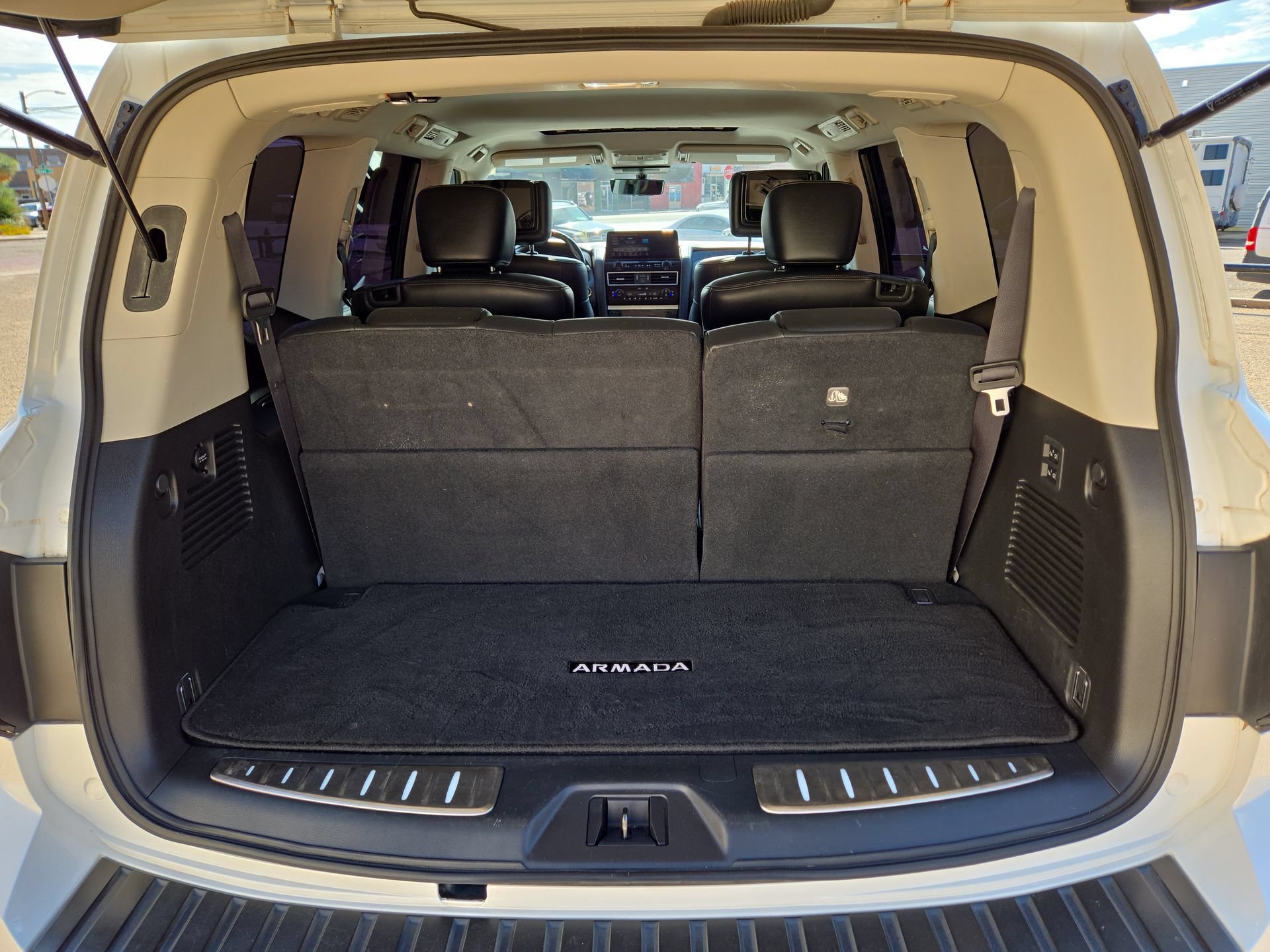 Used 2021 Nissan Armada Platinum w/ Captain's Chairs Package AWD/4WD image 12