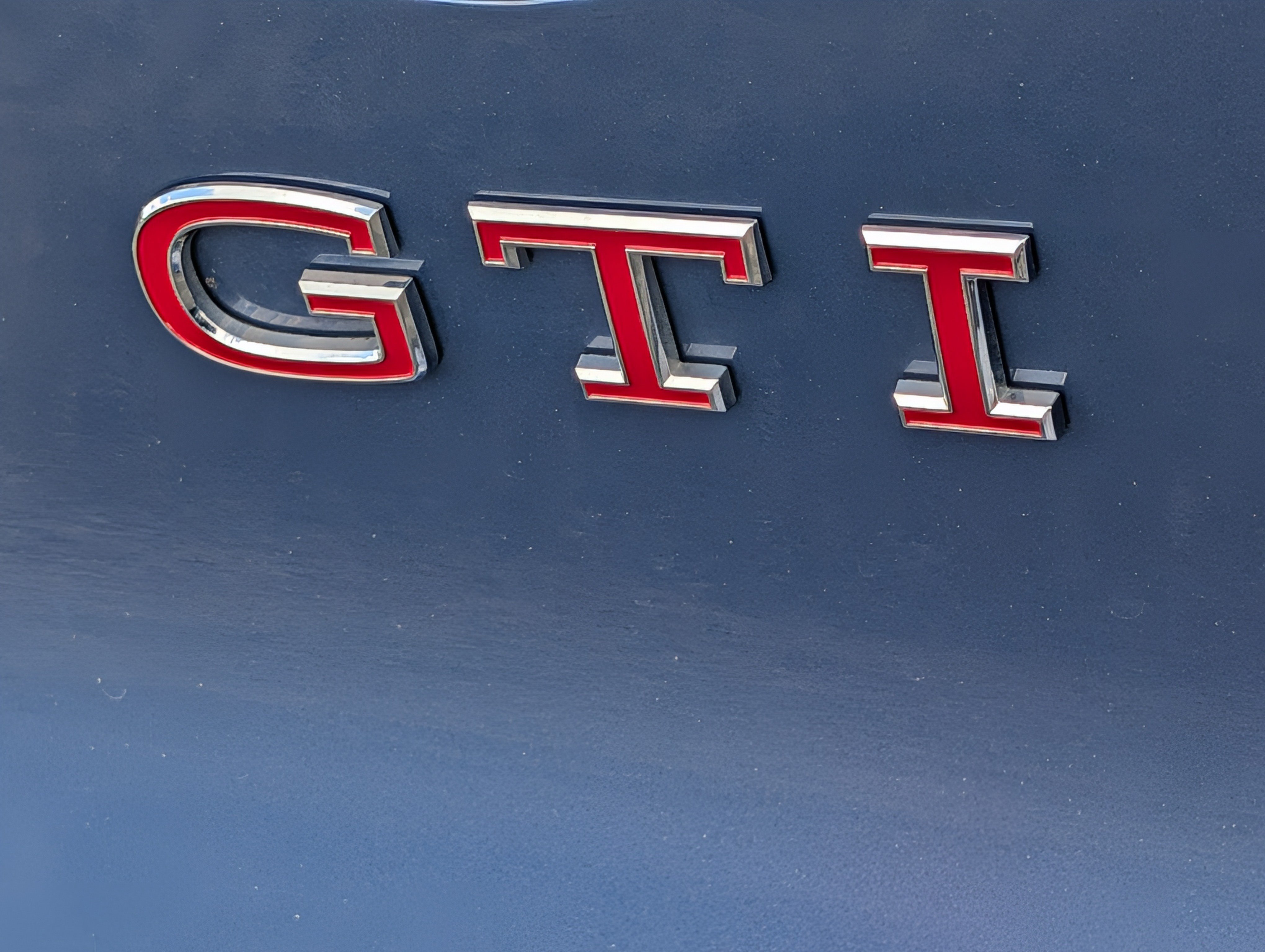 Used 2025 Volkswagen GTI SE FWD image 9