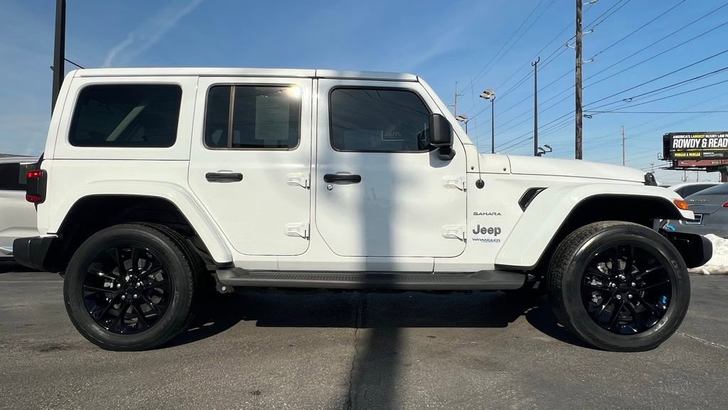 Used 2022 Jeep Wrangler Unlimited Sahara w/ Cold Weather Group image 9