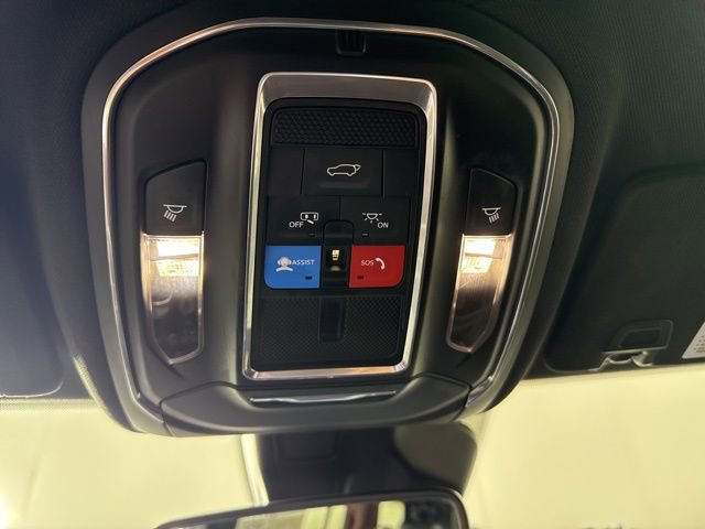 Used 2021 Jeep Grand Cherokee L Laredo image 15
