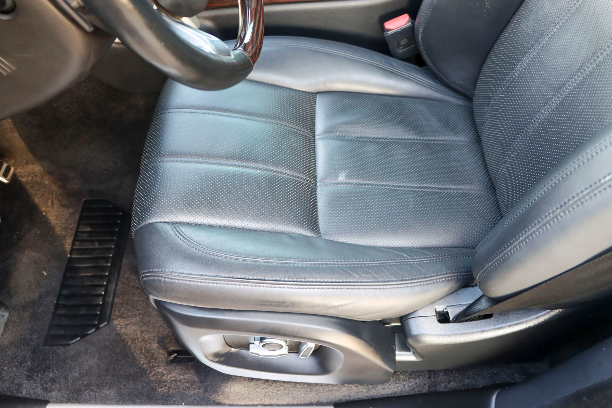 Used 2016 Land Rover Range Rover Supercharged image 16