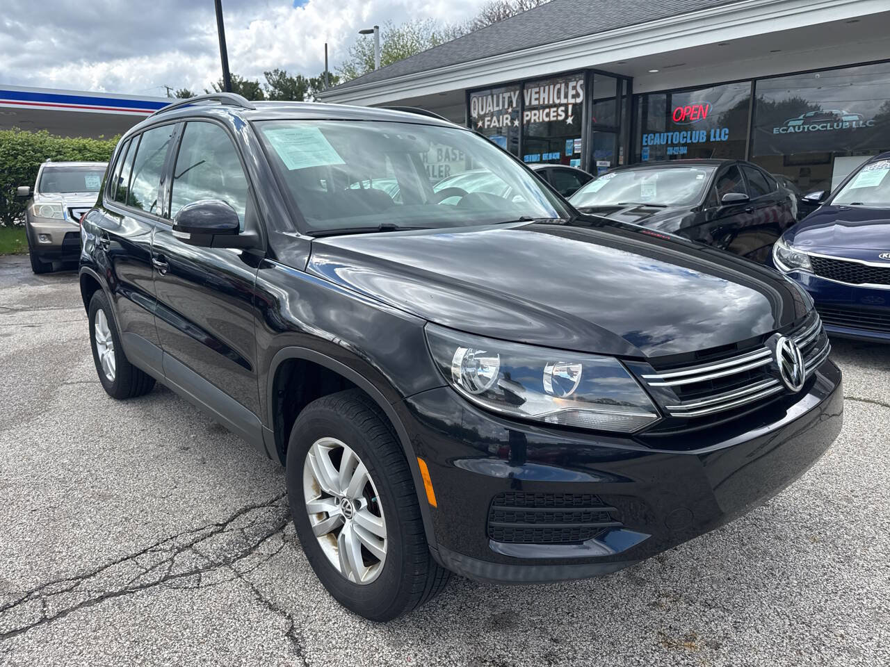 Used 2015 Volkswagen Tiguan S FWD image 20