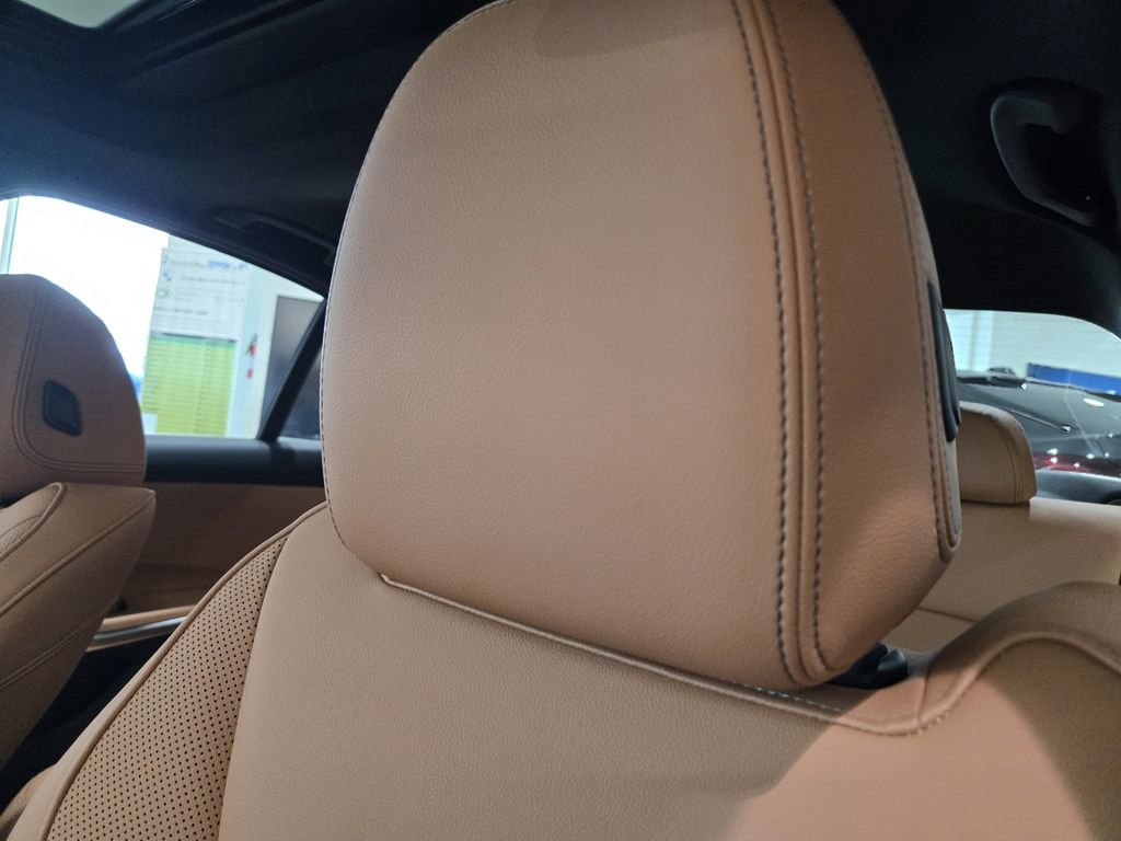 New 2026 BMW 330i xDrive Sedan w/ Convenience Package image 17