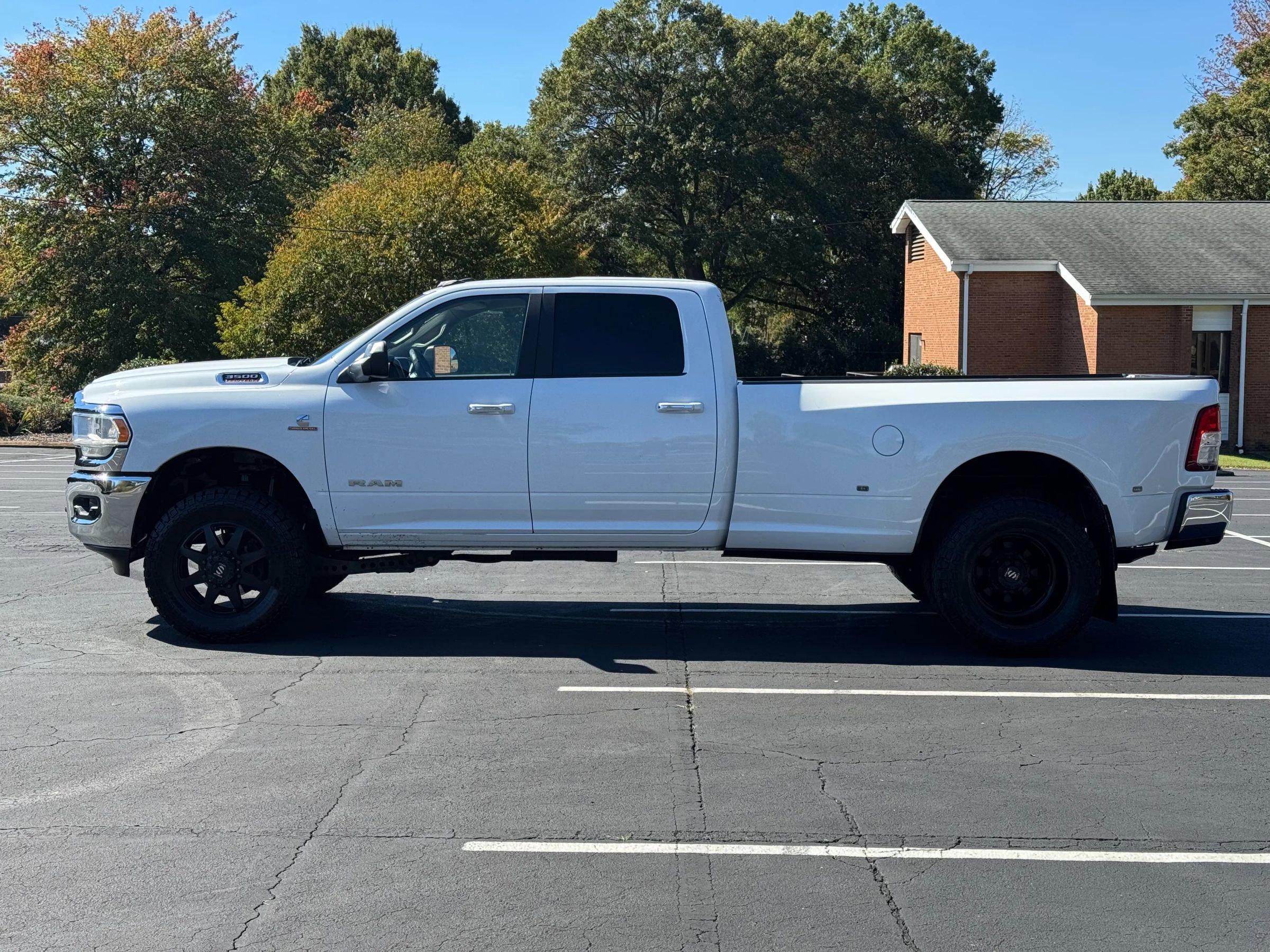 Used 2019 RAM 3500 Lone Star image 2