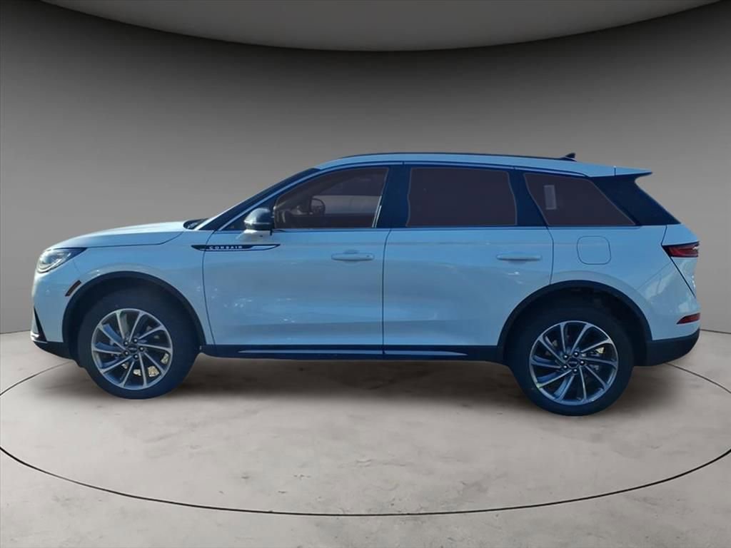 New 2026 Lincoln Corsair Premiere image 2